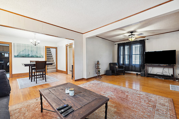 852 Wheelock Ave E (5)