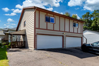 1532 Larpenteur Ave E