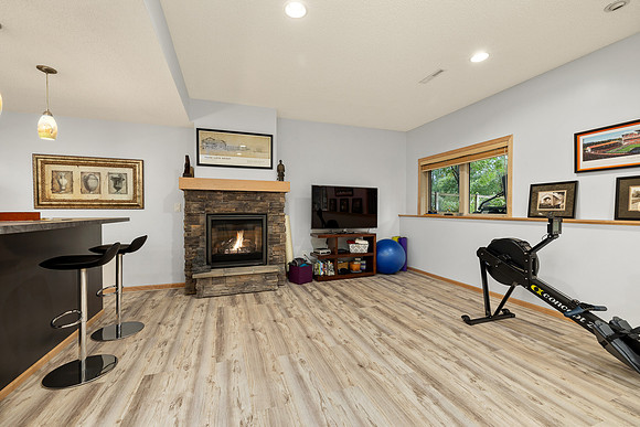 2211 White Plain (65)