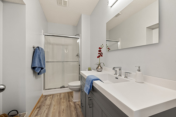 2211 White Plain (62)
