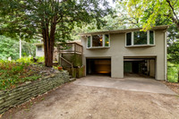1045 McKnight Rd