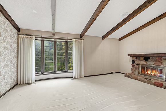 HT8A8819