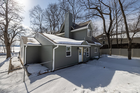 2440 e medicine lake blvd (50)
