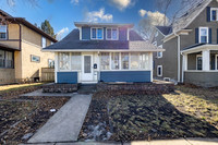 1006 3rd St E