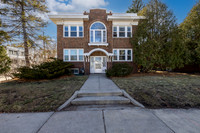 715 W 37th