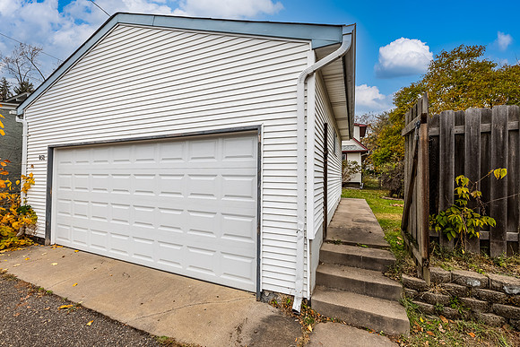 852 Wheelock Ave E (30)