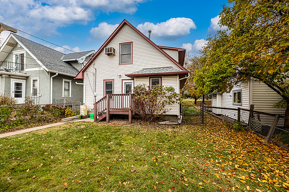 852 Wheelock Ave E (31)