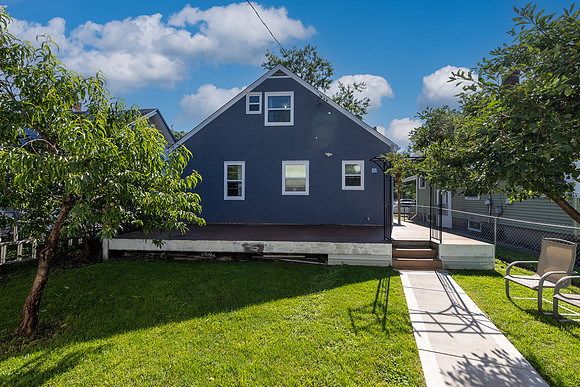 405 North Roy St (28)