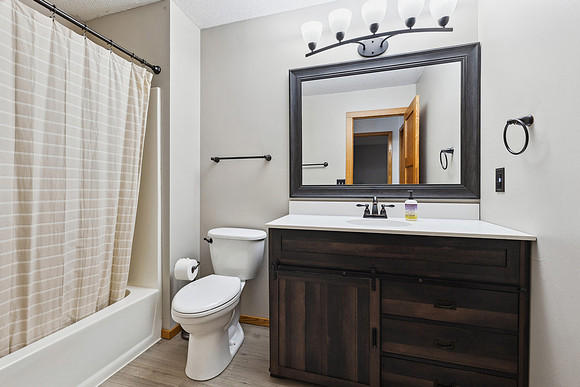 8446 Copperfield (10)
