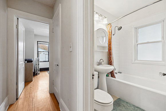 852 Wheelock Ave E (12)